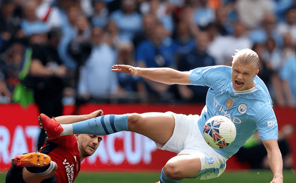 九游体育入口-哈兰德重返赛场，出色发挥首场状态出色，C9观众沸腾！-九游体育入口